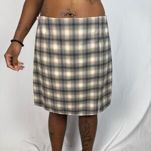 Gap brand gray brown and cream soft plaid pattern mini skirt